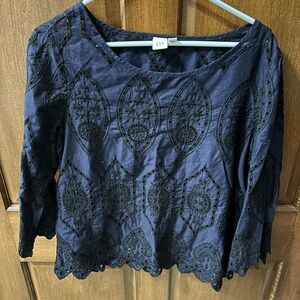 Gap Blouse 3/4 length boatneck.